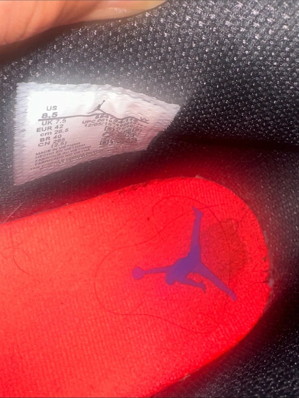 Nike graphics print